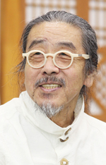 소설가 이외수 고향에 정착할까