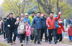  선비 고장 함양 군민 가을 끝자락 상림을 걷다