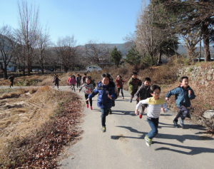 춥다고 움츠러들지 마세요