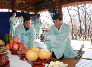 “마을수호신이시여, 함양발전 도우소서!”