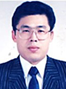 돈없어 대학진학 못했던 소년, 박사 꿈 이루고 장학금 기탁 