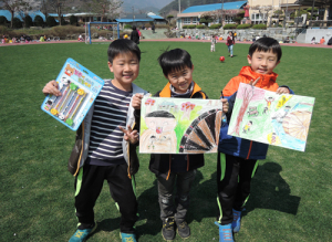 도화지 가득 벚꽃이 활짝!
