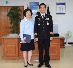 바르게살기협의회 노인순씨 경남지방청장 감사장 수상