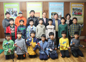 함양초, 게이트볼 운동용품 전달식 개최