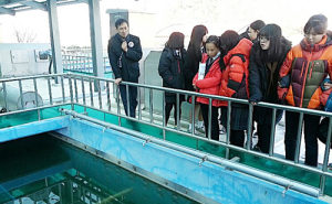 “수돗물이 매우 깨끗하고 믿을 수 있는 걸 알겠네요~”