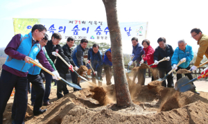 식목일 맞아 천년자산 상림숲 보존 위해 푸른숲 가꿔