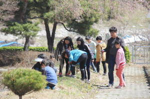 “삼천리 강산에 우리~나라꽃”