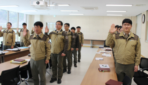 지리산, 레인저가 앞서가는 슬로우 탐방을 약속합니다