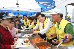 따끈한 밥 한 끼로 사랑을 나르샤~