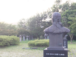 <낯설게 보기 1> 나만의 상림에서 찾은 11인의 흉상