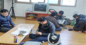 “고장난 전자제품, 농기계 무상수리 해드립니다.” 