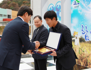 이찬씨 경남도 최고 농업인상 영예