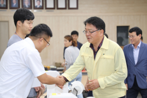 강현출 함양군수 권한대행, 사전투표소 점검