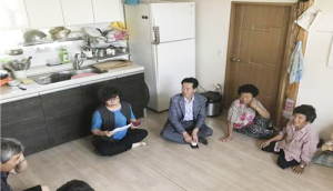 송규영 병곡면장 폭염대응 경노모당 점검