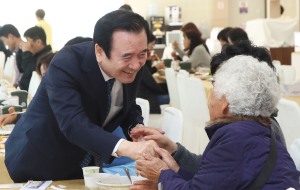 함양 상림로타리클럽 ‘사랑의 바자회’ 열어