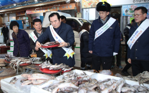 서춘수 함양군수, 설명절 전통시장 물가안정 캠페인