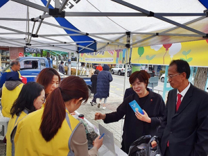 함양지역자활센터 금요장터, 자활근로주민 희망 담은 제품 인기몰이