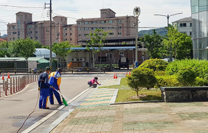 함양군, 상림공원 및 도로변 물청소 시행
