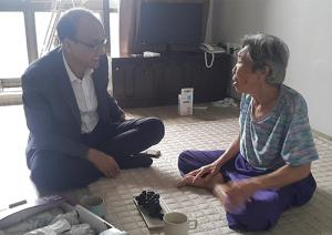 함양읍 추석맞이 장수어르신·독립유공자 유족 방문 정 나눠 