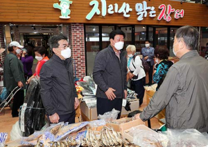 함양군의회 추석맞이 전통시장 방문