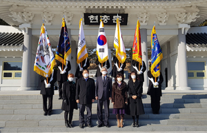 함양교육지원청 `2021 신축년 새해맞이 국립묘지참배` 실시