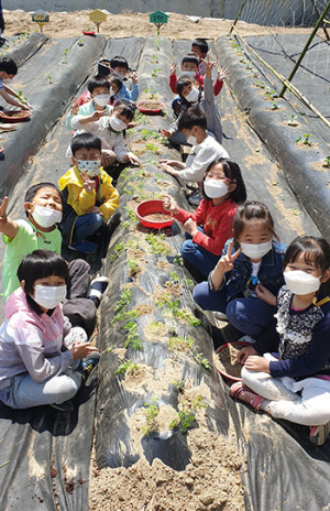 위림초, 학교텃밭을 생태교육관으로