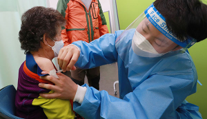 함양군, 코로나19 백신 3차 접종 및 미접종자 접종 독려