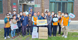 함양읍 죽곡마을서 한국거래소 임직원 농촌일손돕기 전개