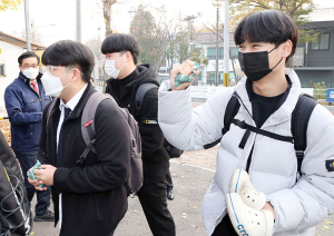 진병영 함양군수 수능시험장 찾아 수험생 응원
