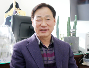 명예퇴직 이현규 행정국장