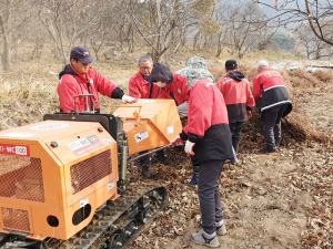 함양군 병곡면, 산불예방 위한 목재파쇄기 운영단 집중운영