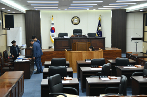 함양군의회 후반기 의장단 선거 ‘정회’