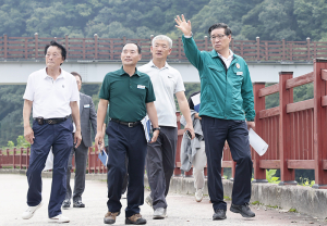 진병영 함양군수, 마천 전통시장 둘러보며 개선방안 고민