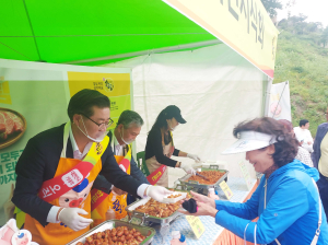 축산물 소비 촉진을 위한 한돈 시식 행사 개최