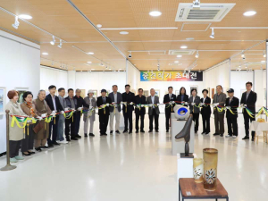 ‘경남미술의 현재를 조명하는 중견작가 초대전’ 개막
