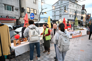 함양읍 주민자치회, 특화거리 상권 살리기 행사 성료