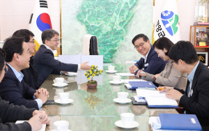 함양군, 지방소멸 위기 해법 모색을 위해 전문가와 협력