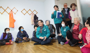 진병영 군수, 유림면에서 설 연휴 대비 현장 행정