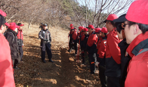 봄철 산불 예방 총력. 주말에 직원 절반 비상근무