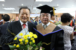 홍석암 향우 이순(耳順)에 박사학위 취득