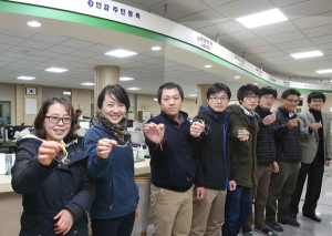 우리들 농장. 함양군 민원과에 산양삼 기증