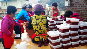 지곡농협. 직접 담근 전통 고추장 경·노모당에 공급
