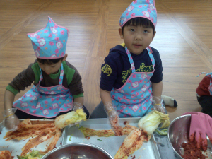 맛있는 김치드세요