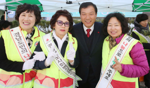 ‘희망2014나눔’사랑의 열매 달기 및 캠페인 