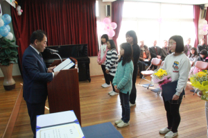 축복으로 가득한 따뜻한 버드내골 졸업식 