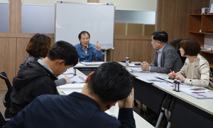 “총선 대담, 공약 파악에 큰 도움”